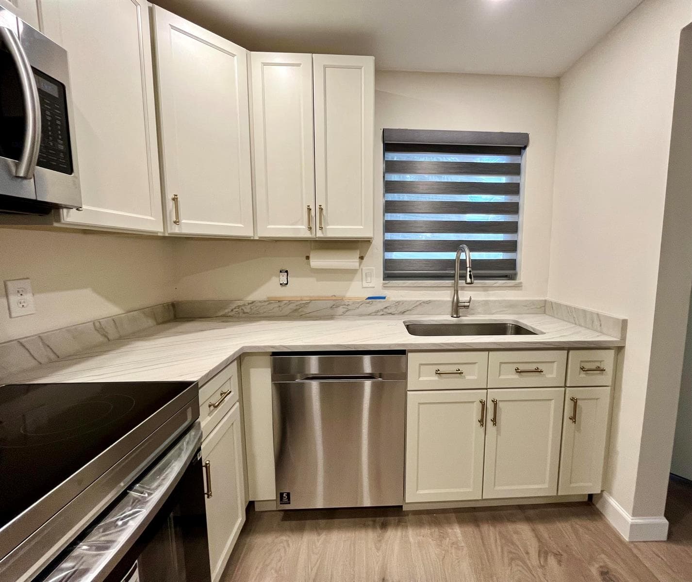 311 E Ocean Avenue 205 photo 6
