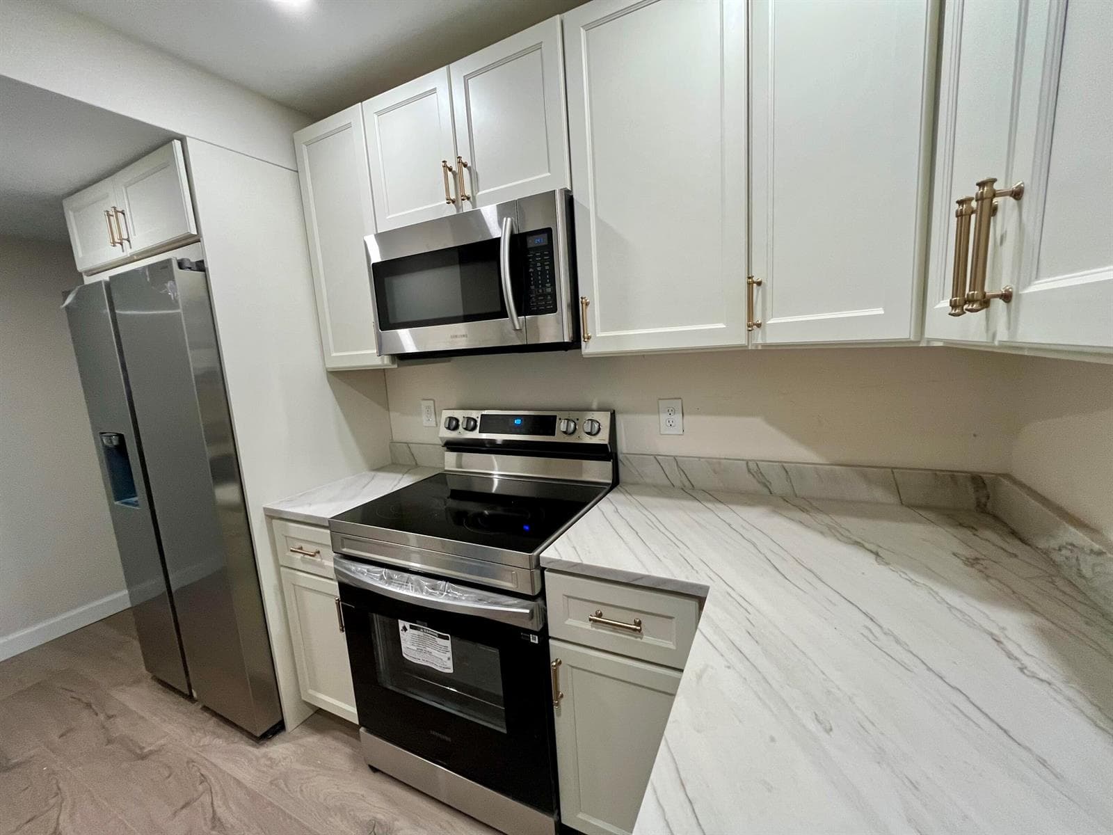 311 E Ocean Avenue 205 photo 5