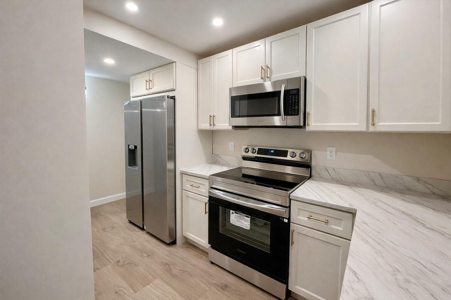 311 E Ocean Avenue 205 photo 4