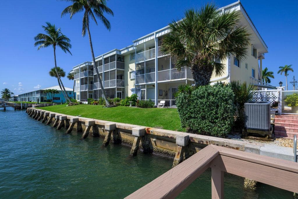 101 Doolen Court 307 photo 2