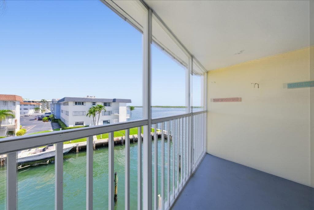 101 Doolen Court 307 photo 3