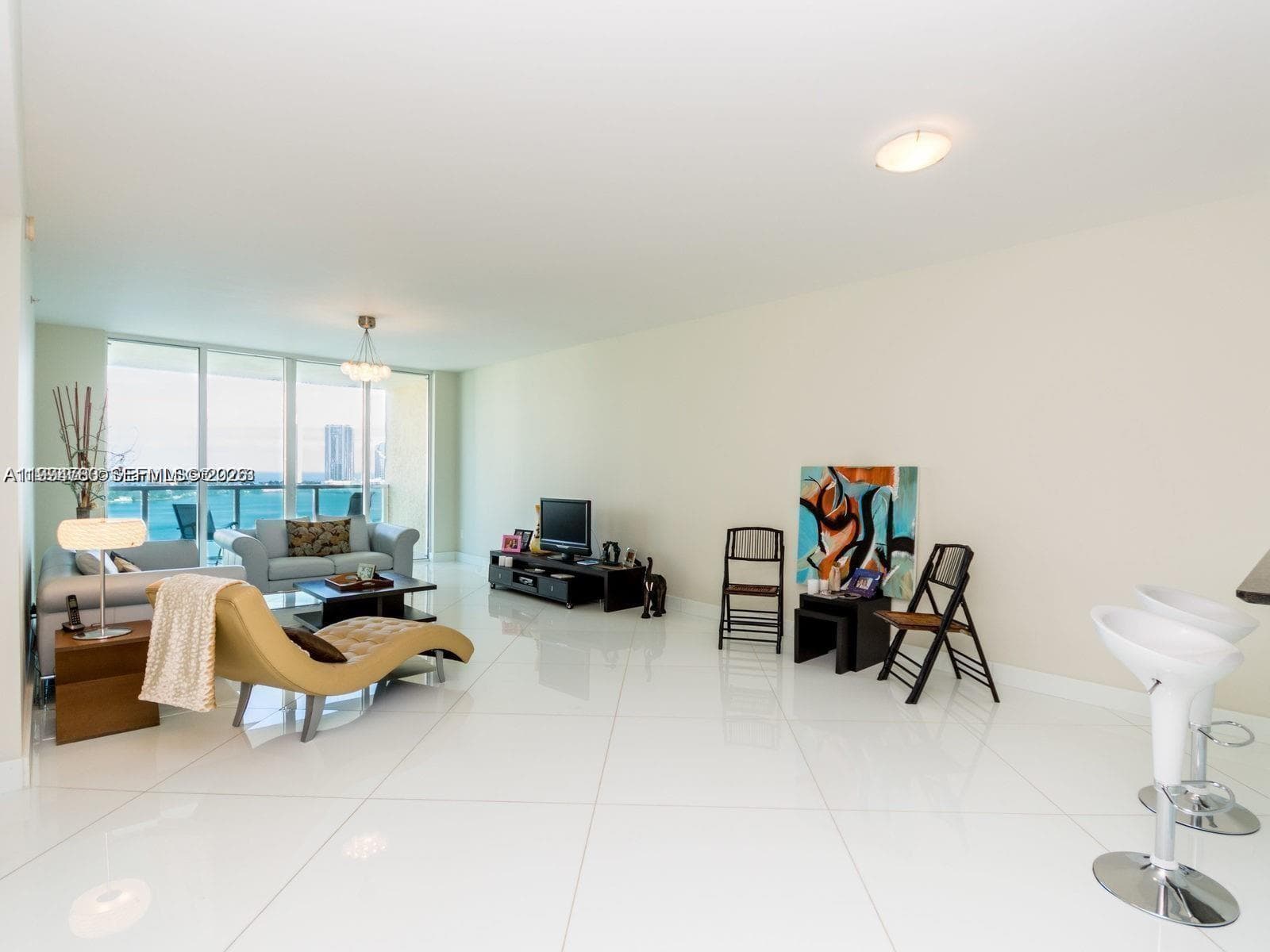 3330 NE 190th St 1412 photo 4
