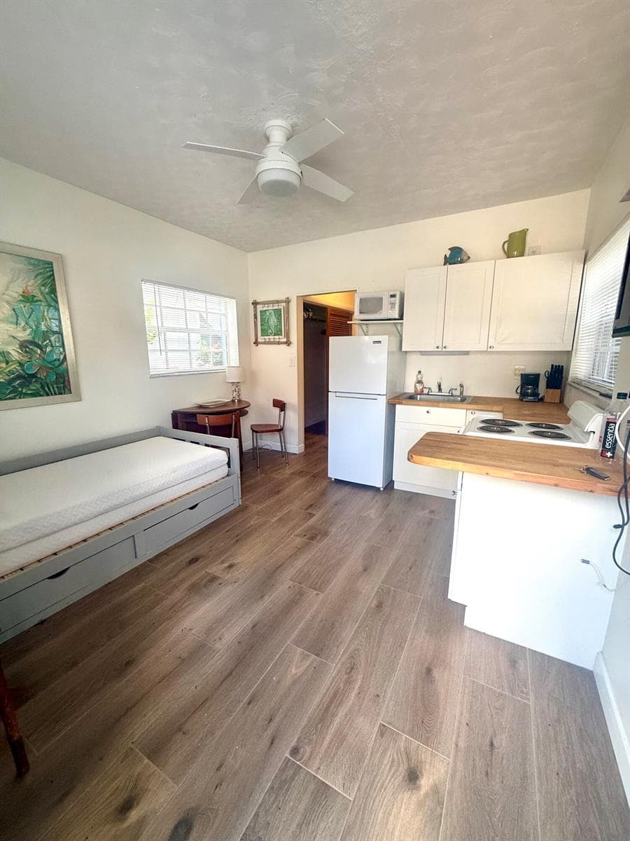314 Desoto Street photo 6