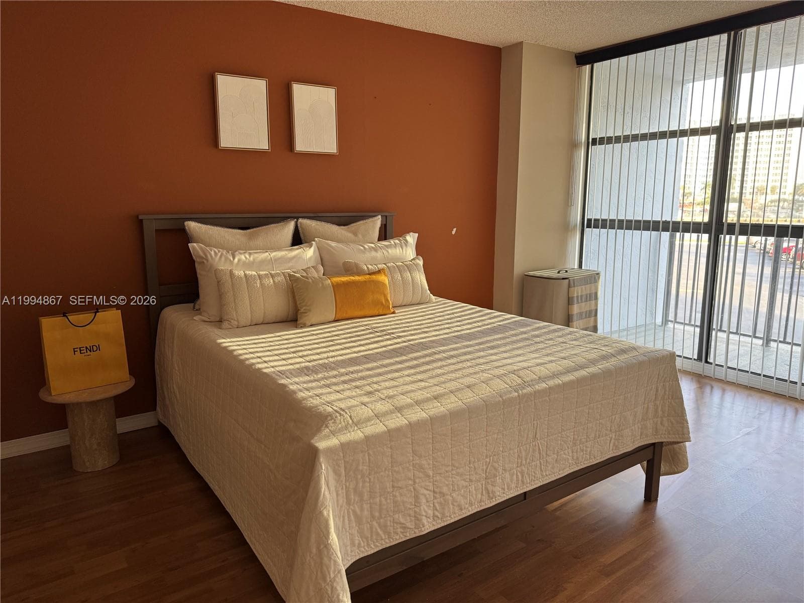 600 Parkview Dr 222 photo 6