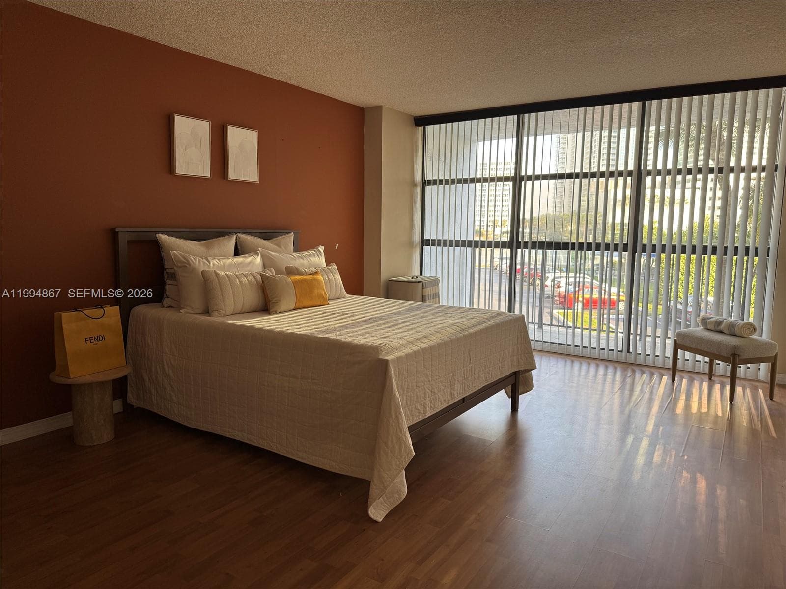 600 Parkview Dr 222 photo 5