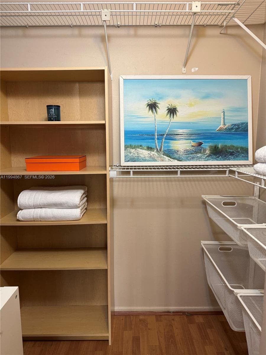 600 Parkview Dr 222 photo 14