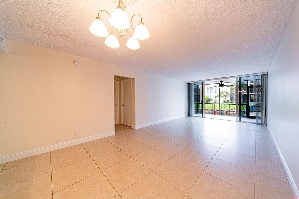 6 Royal Palm Way 102 photo 9