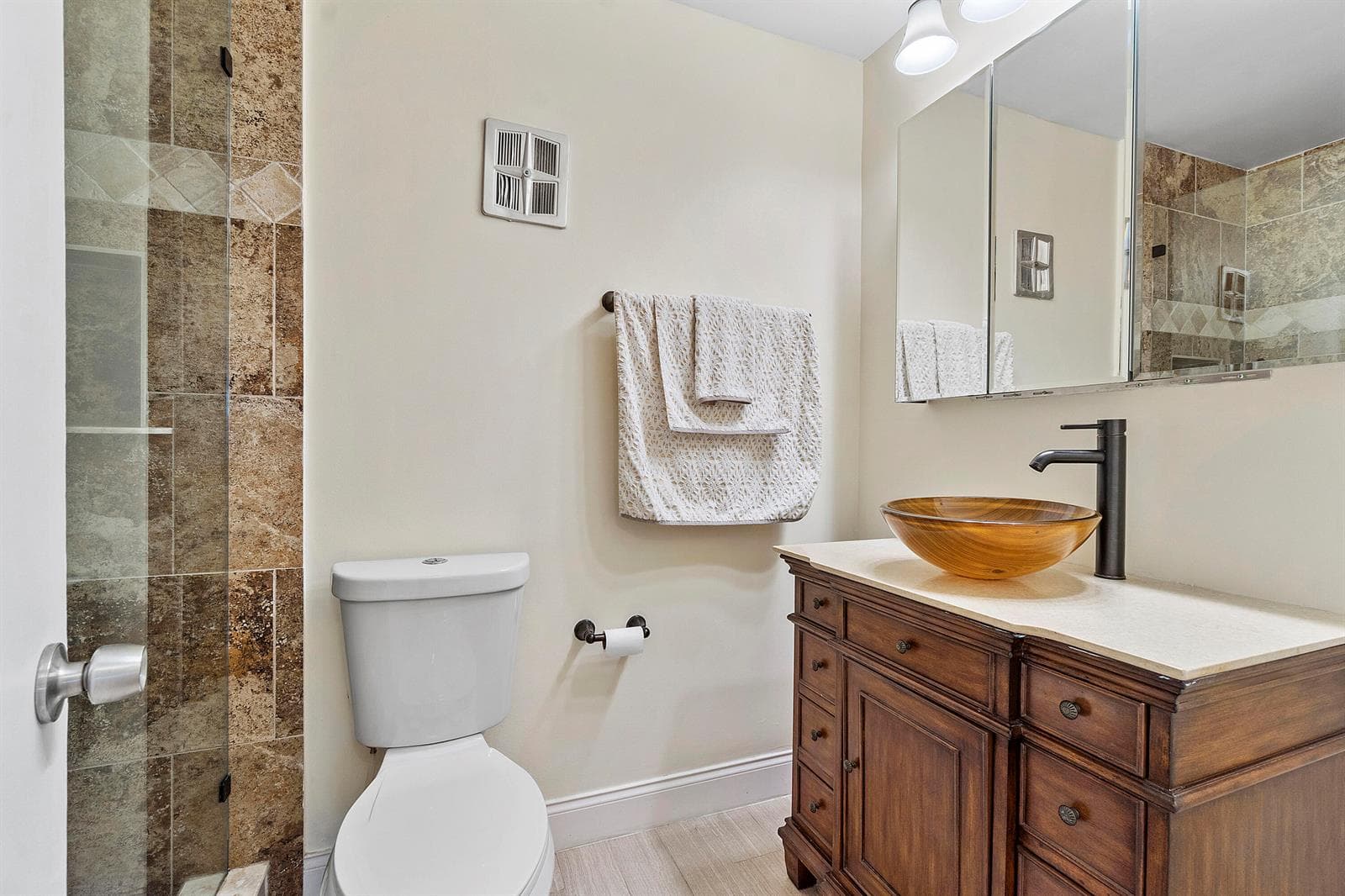250 S Ocean Boulevard 274 photo 17