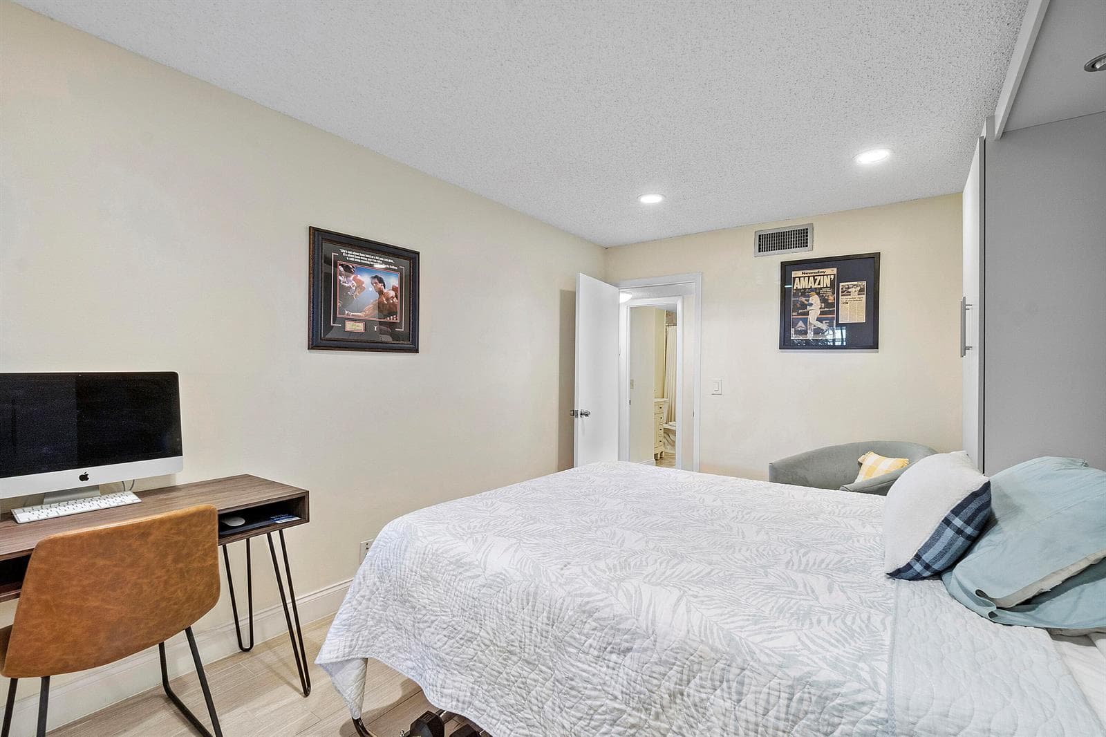 250 S Ocean Boulevard 274 photo 20