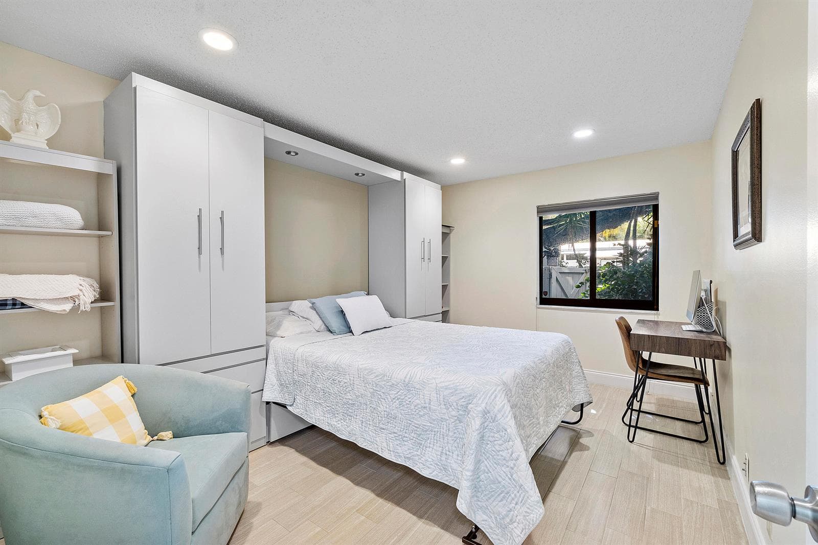 250 S Ocean Boulevard 274 photo 19