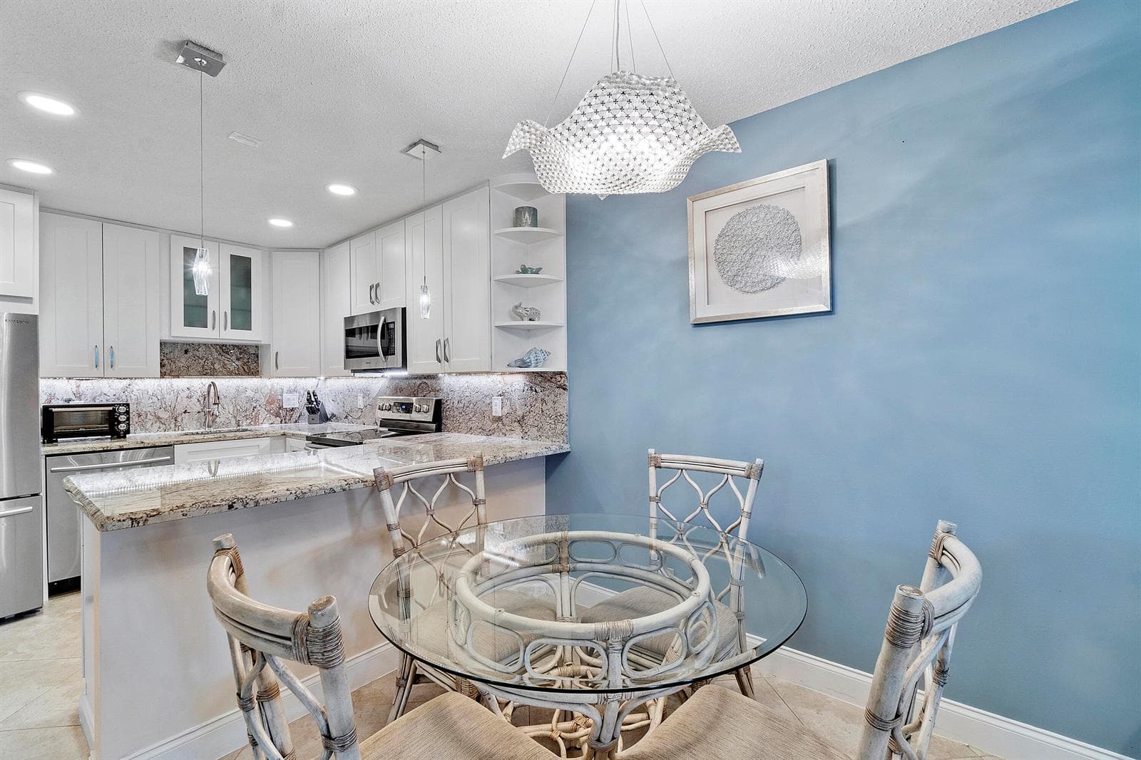 250 S Ocean Boulevard 274 photo 4