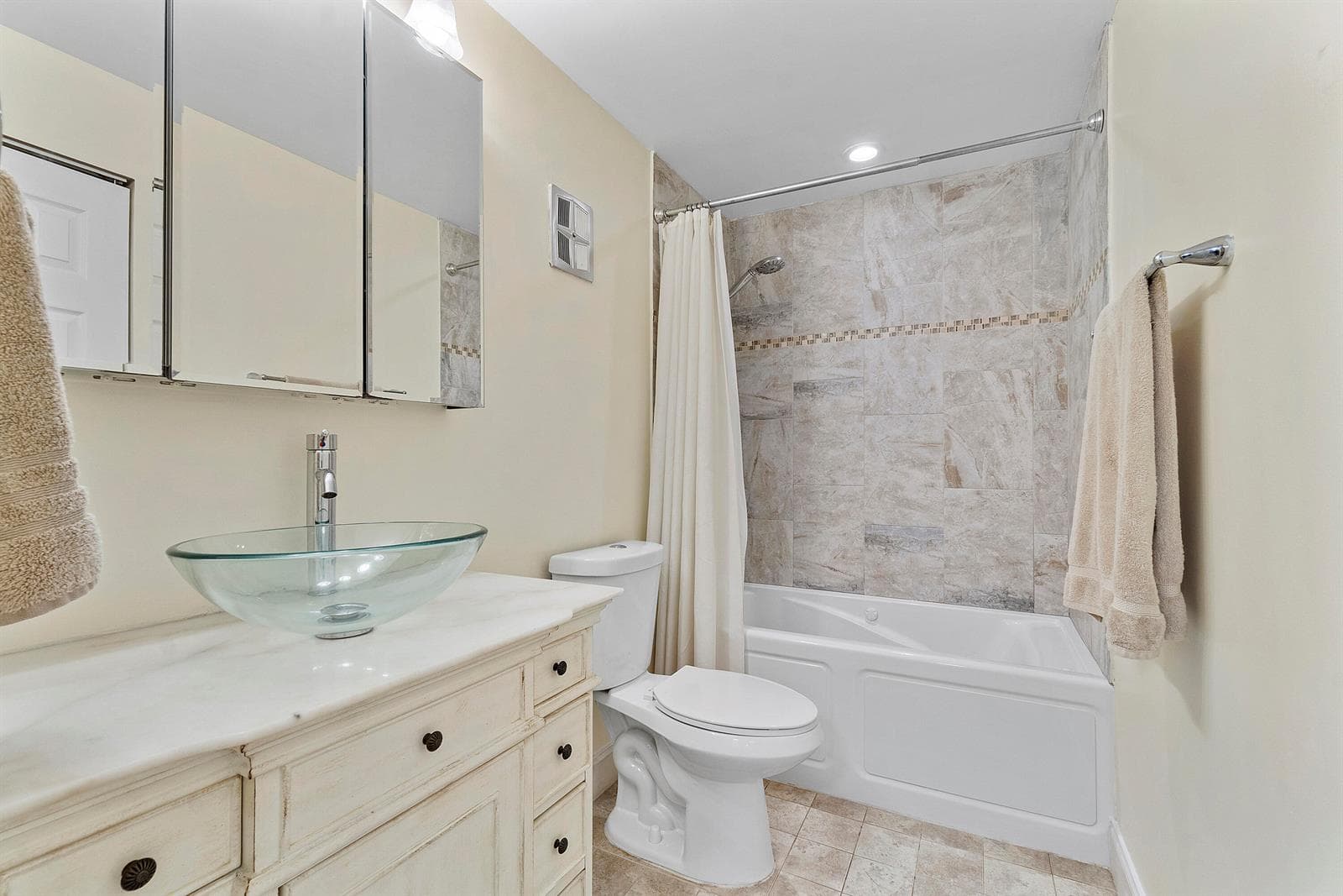 250 S Ocean Boulevard 274 photo 21