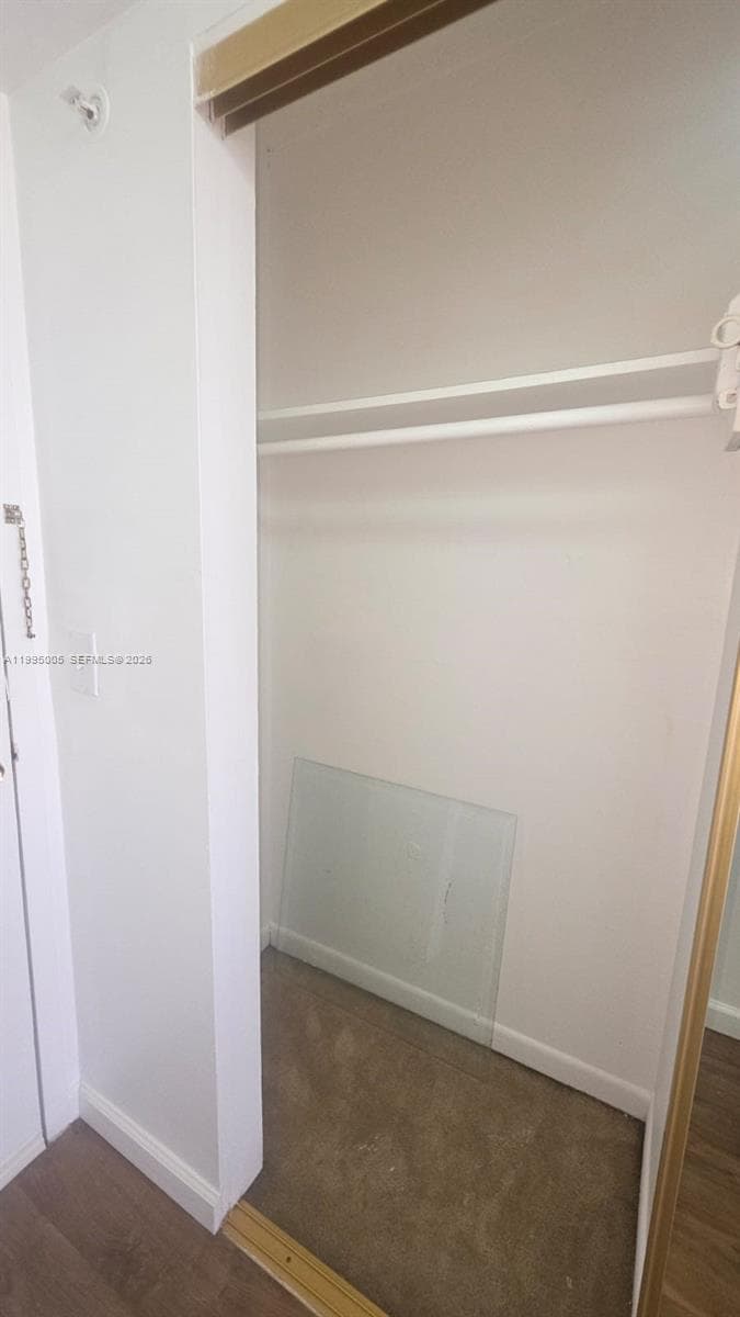 2350 135th St 1402 photo 7