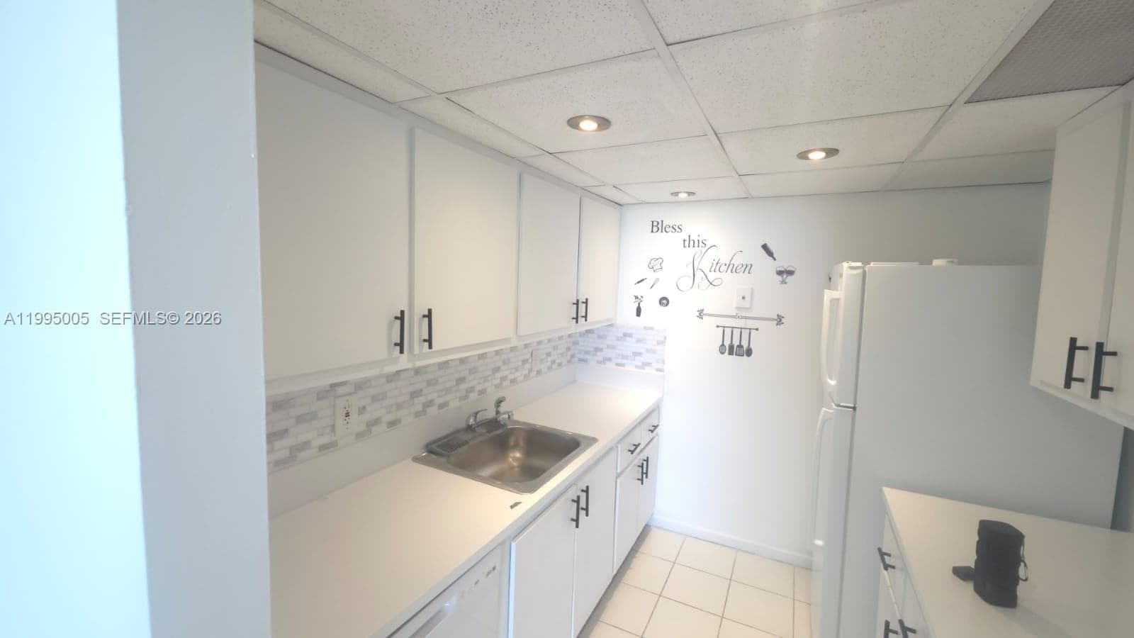 2350 135th St 1402 photo 3