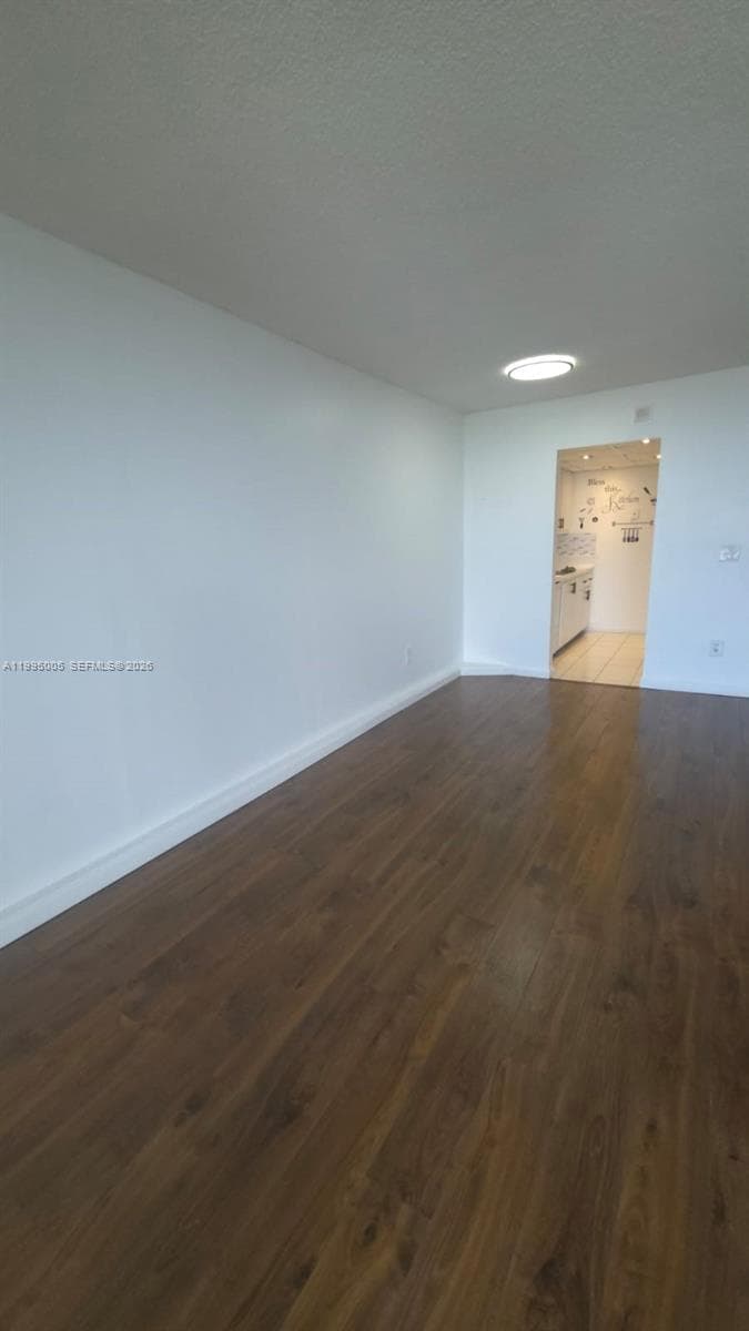2350 NE 135th St 1402 photo 9