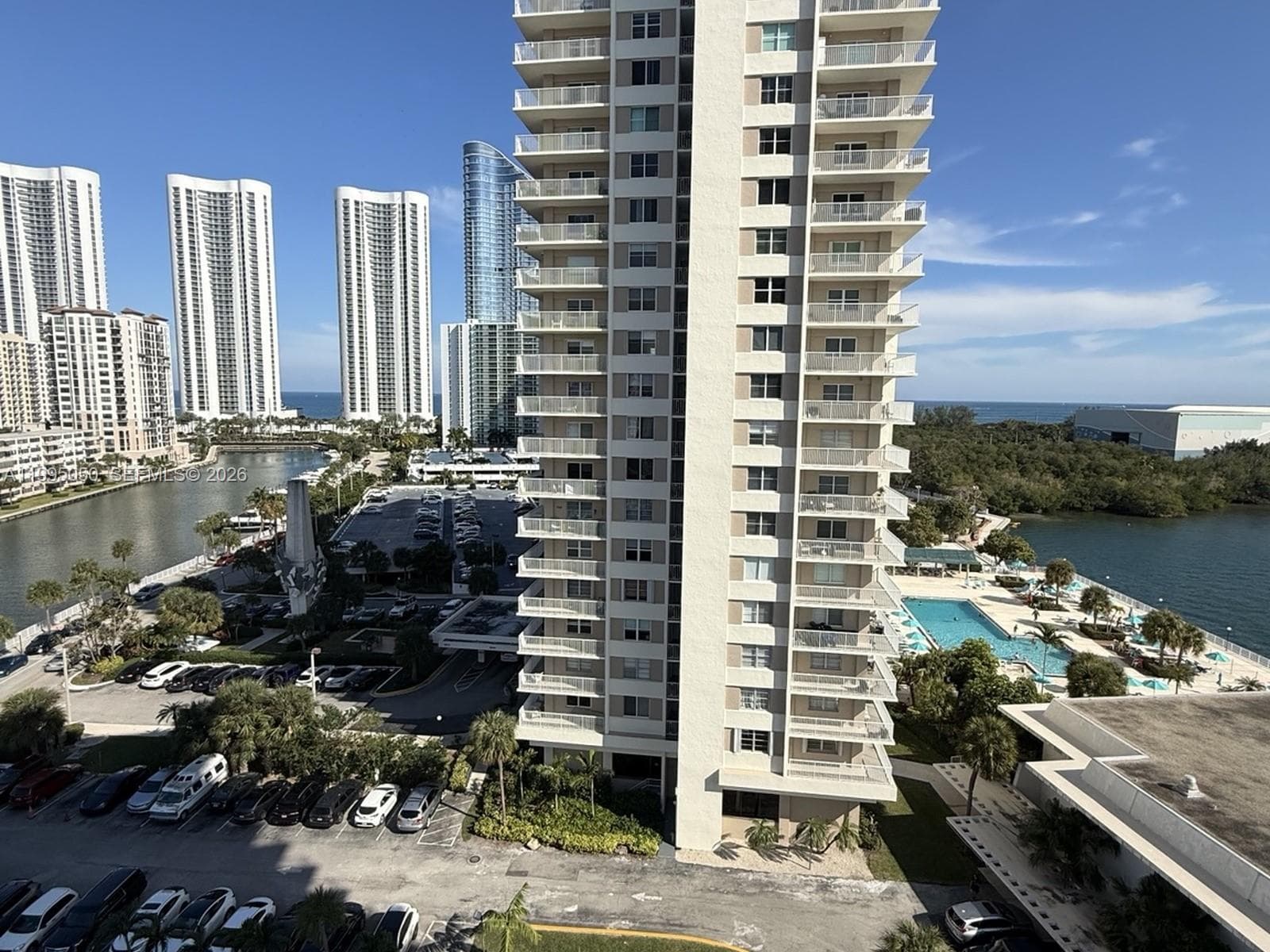 500 Bayview Dr 1031 photo 7