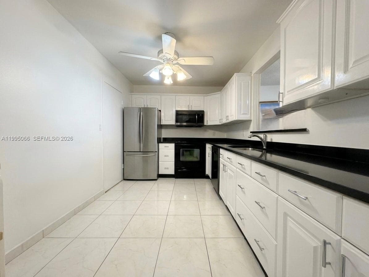 3800 S Ocean Dr 816 photo 2