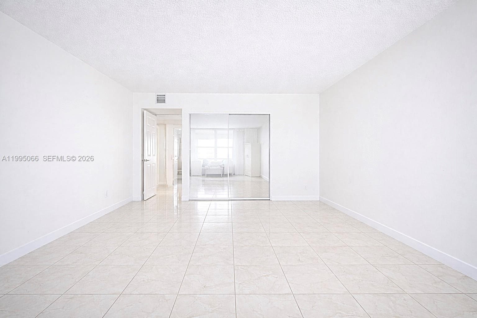 3800 Ocean Dr 816 photo 9