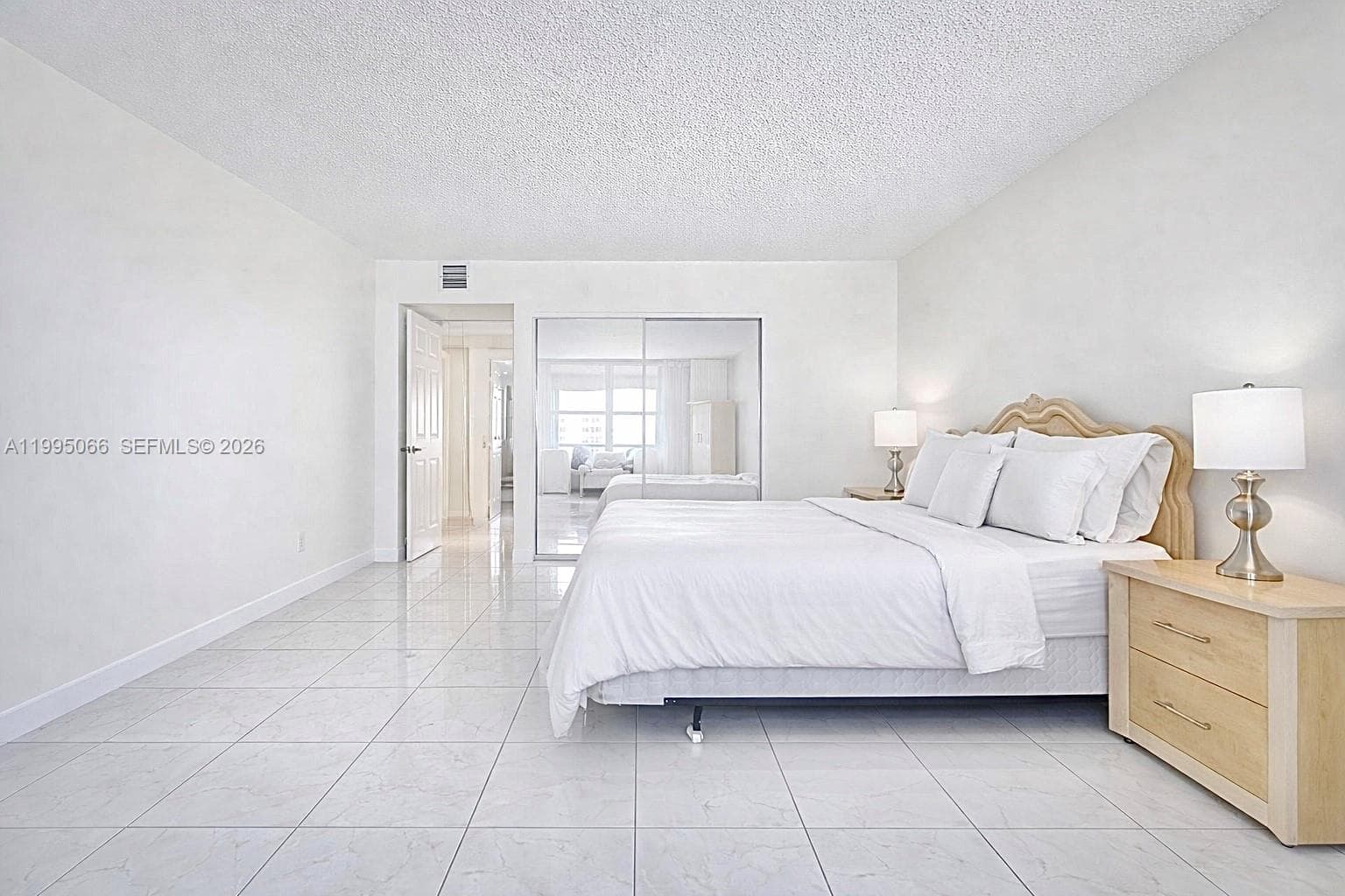 3800 Ocean Dr 816 photo 8