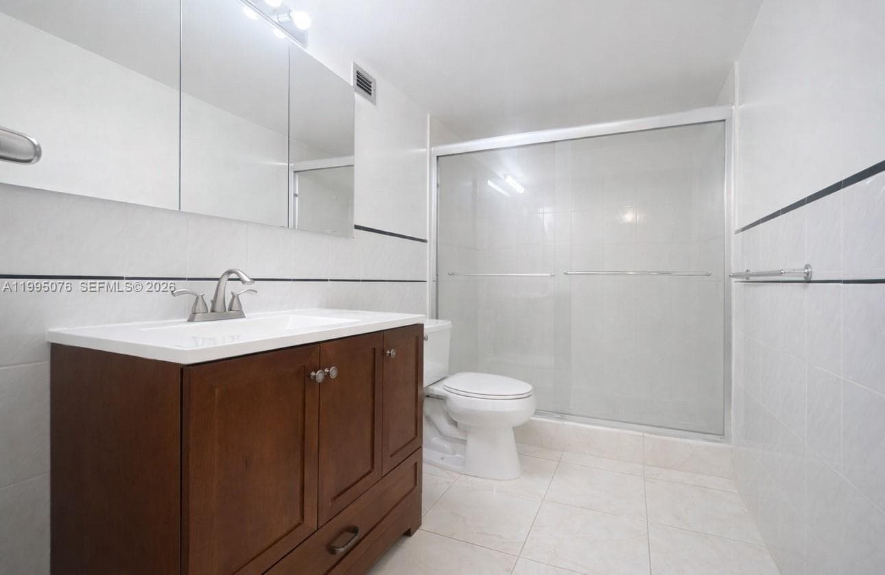 3800 Ocean Dr 816 photo 13