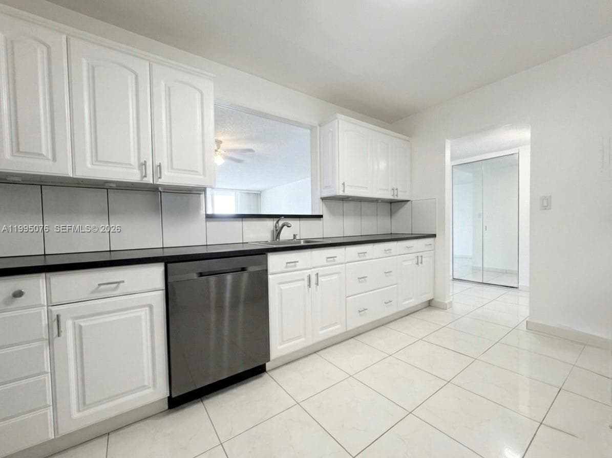 3800 S Ocean Dr 816 photo 1