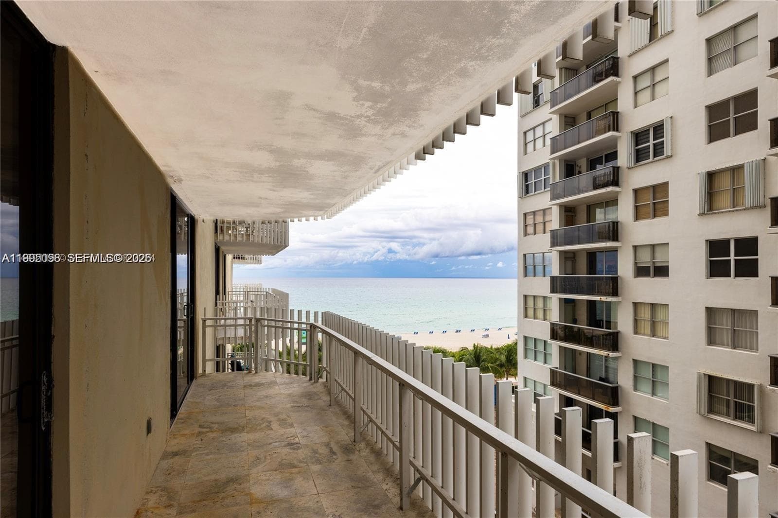 6061 Collins Ave 7D photo 2