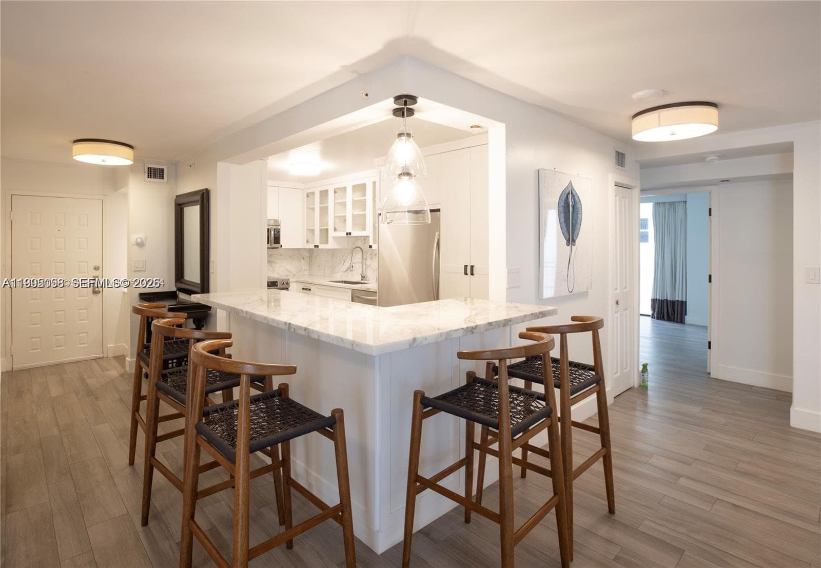 6061 Collins Ave 7D photo 6