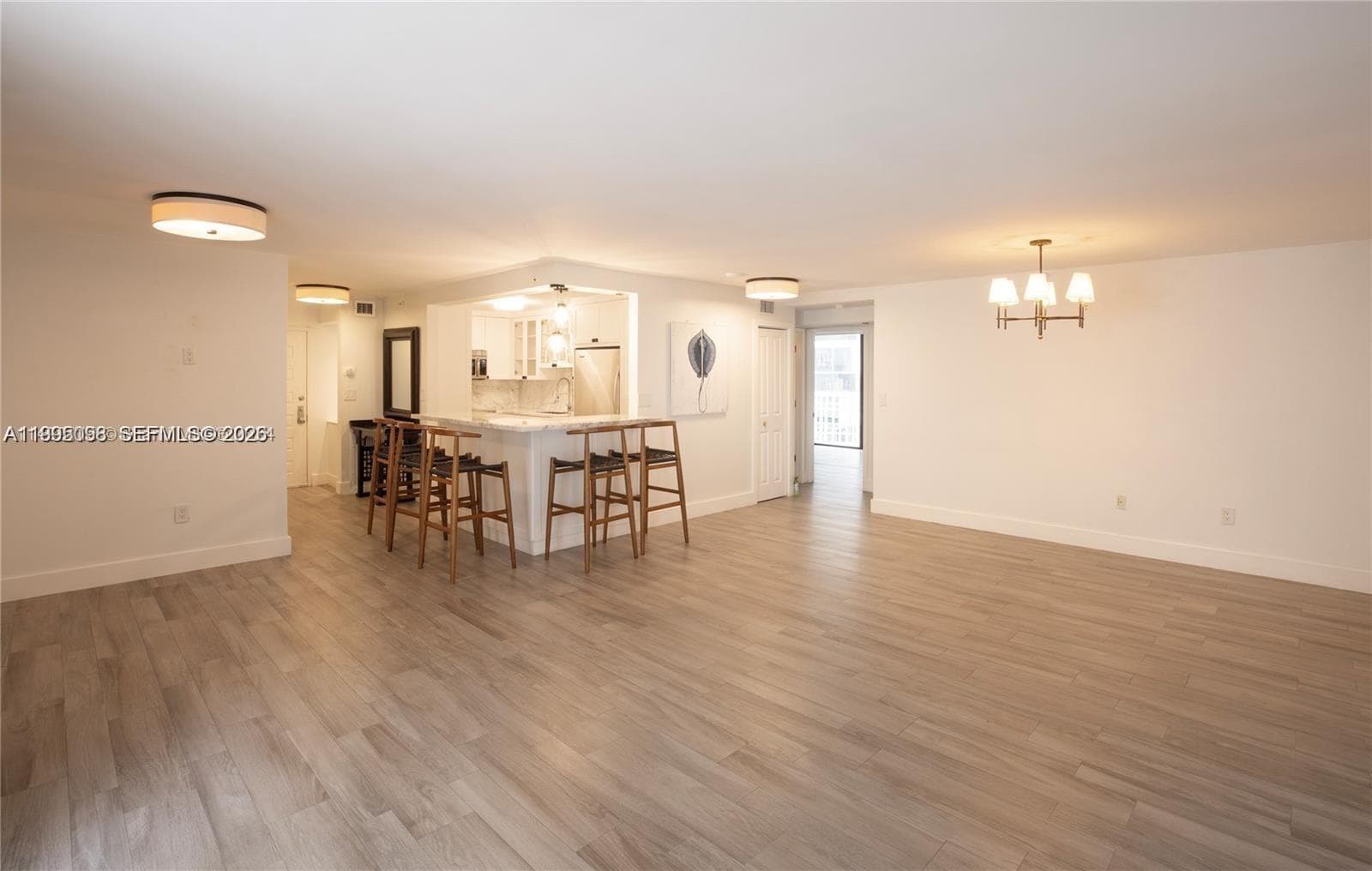 6061 Collins Ave 7D photo 5