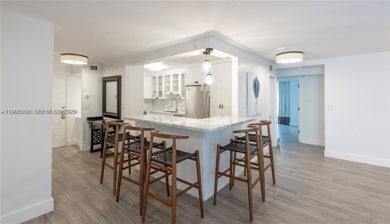 6061 Collins Ave 7D photo 8