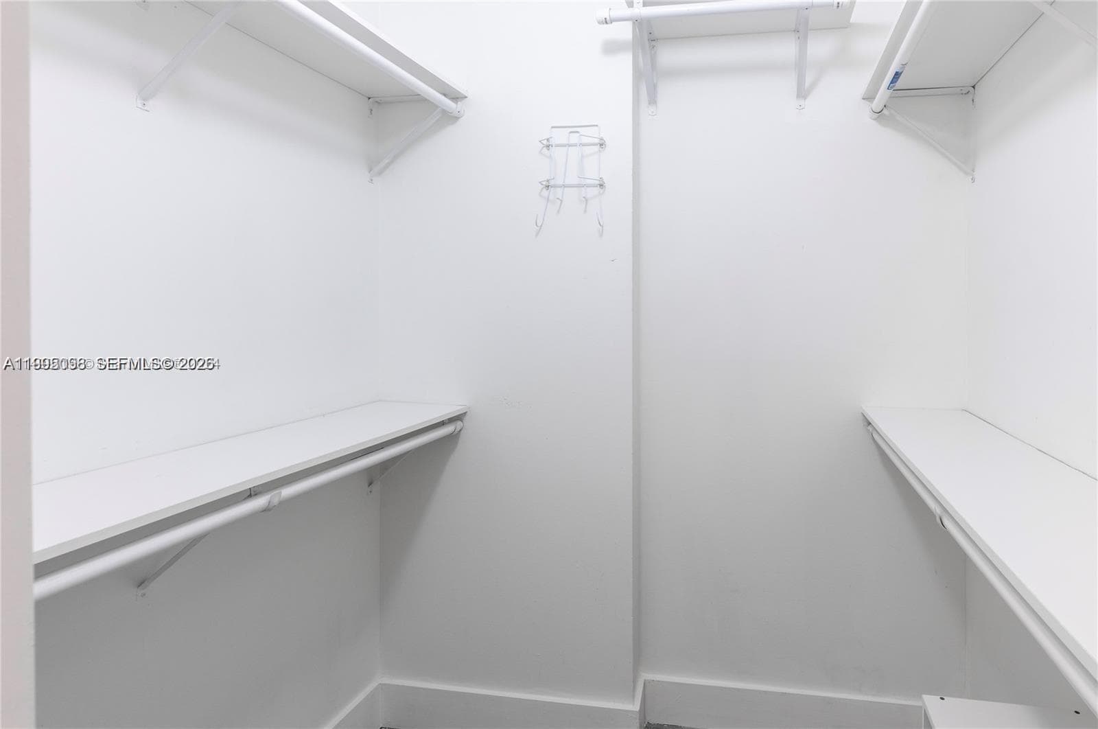 6061 Collins Ave 7D photo 21