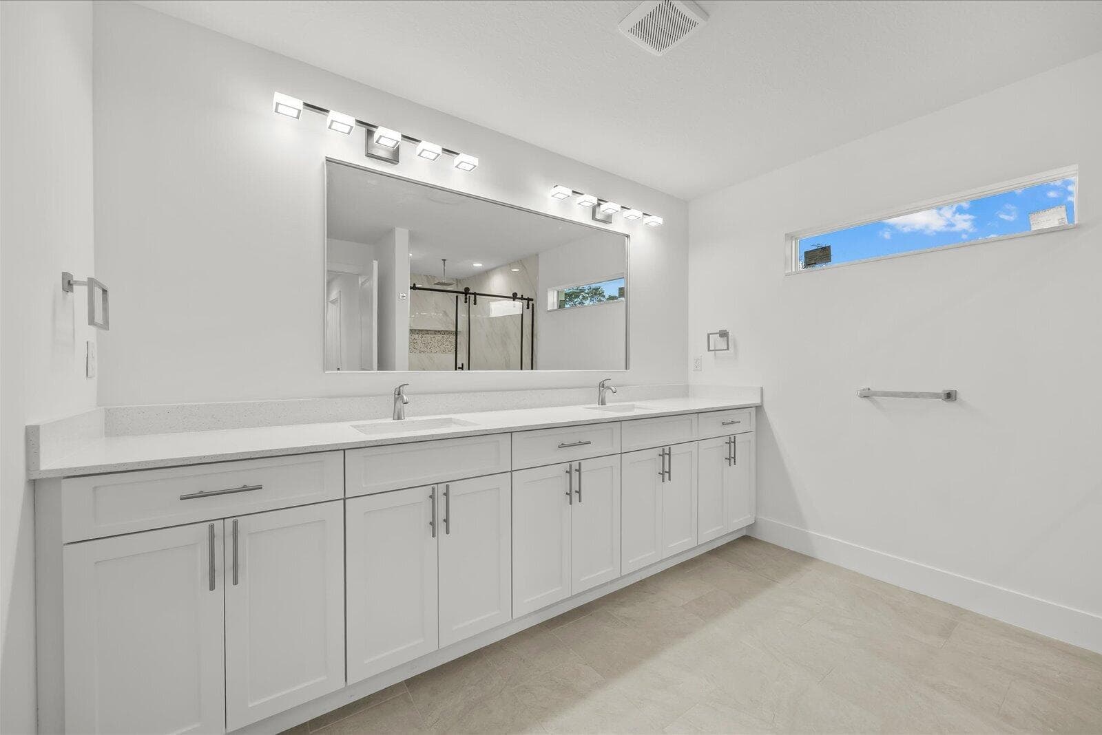 4299 SW Hagaplan Street photo 18