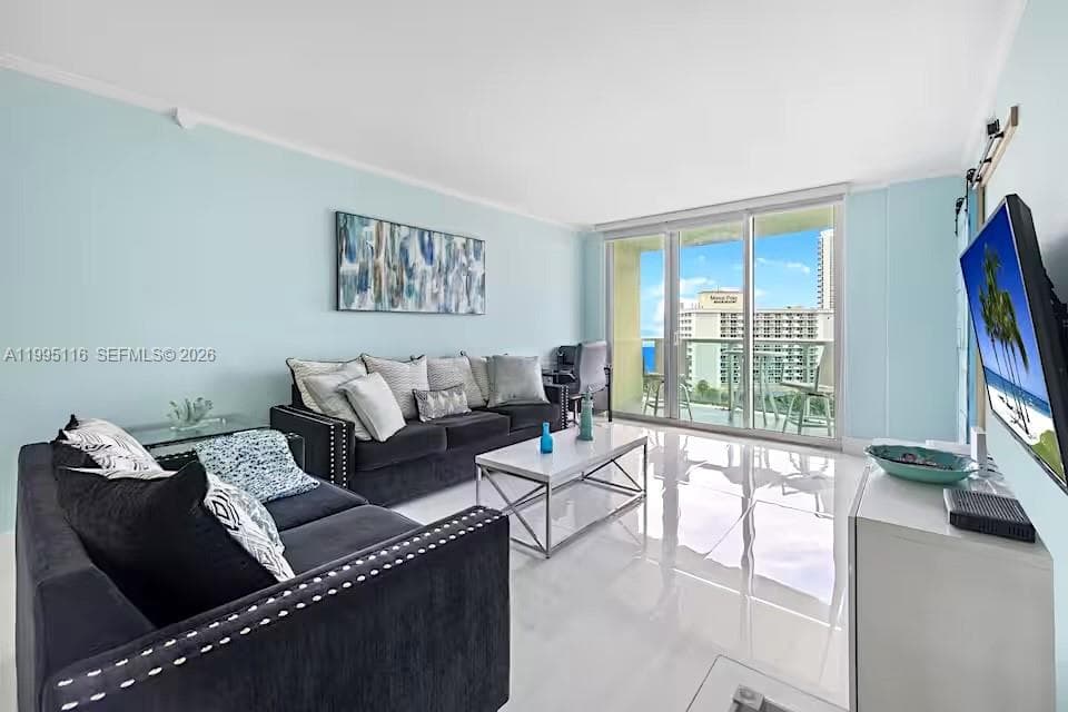 19370 Collins Ave 1121 photo 16