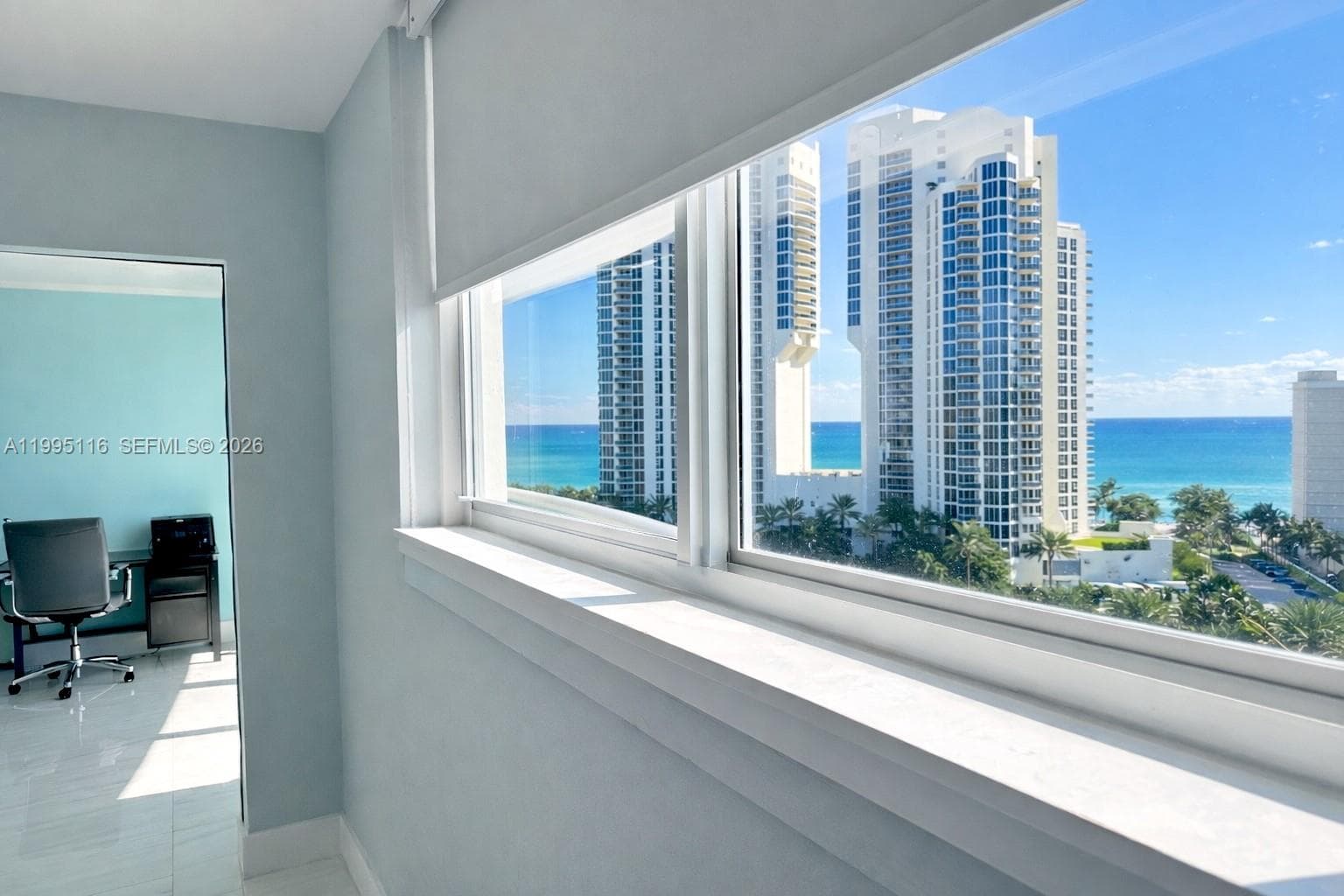 19370 Collins Ave 1121 photo 22