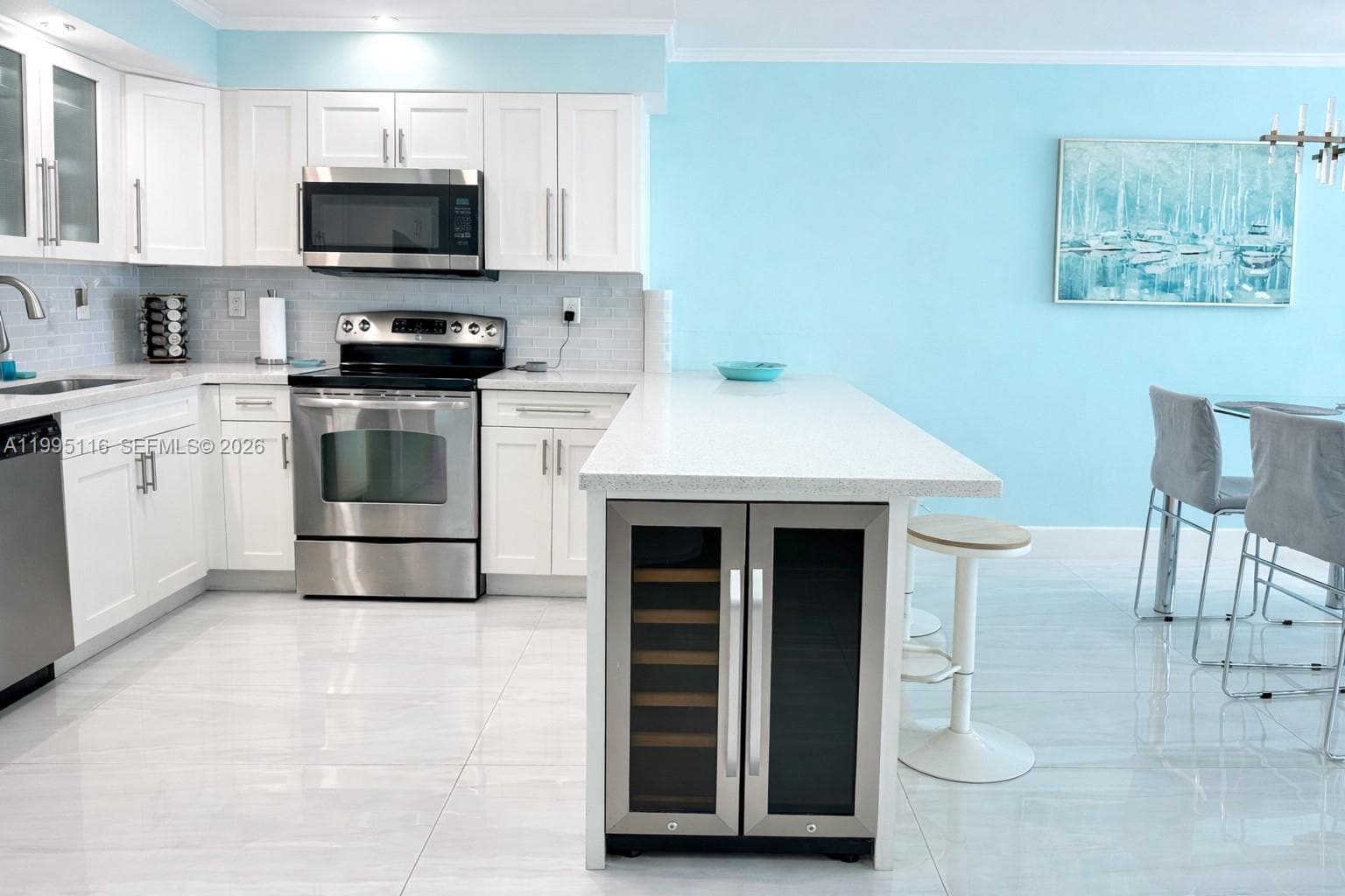 19370 Collins Ave 1121 photo 5