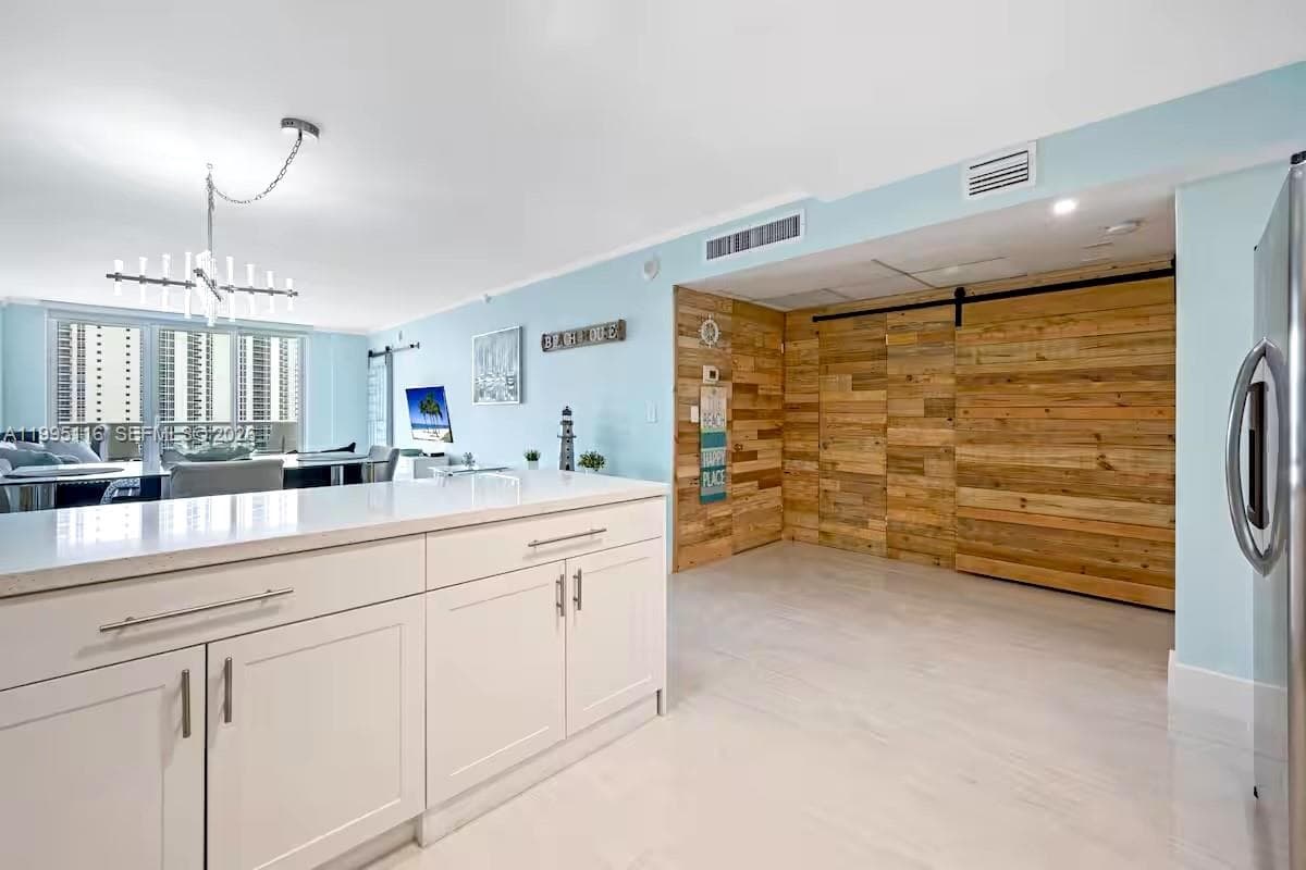 19370 Collins Ave 1121 photo 8