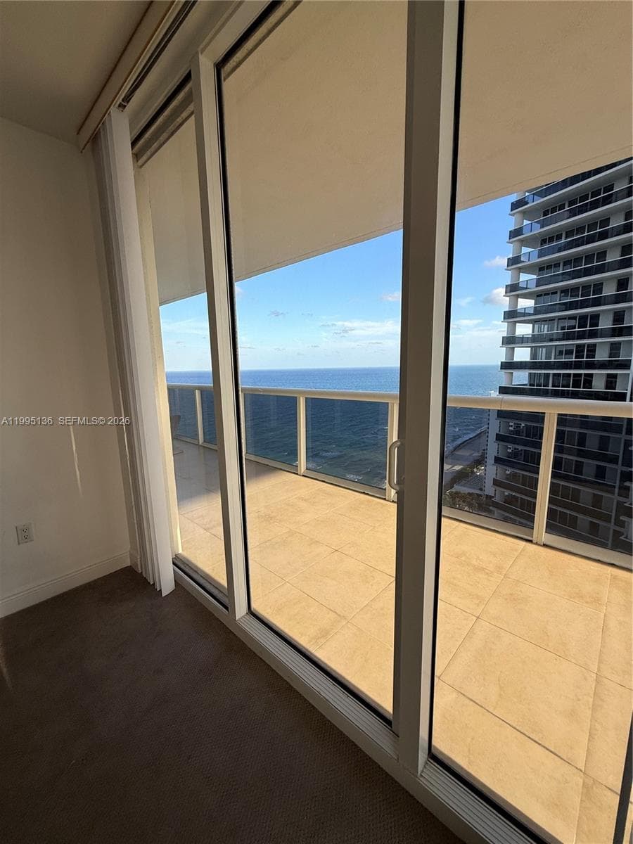 1830 Ocean Dr 3006 photo 24