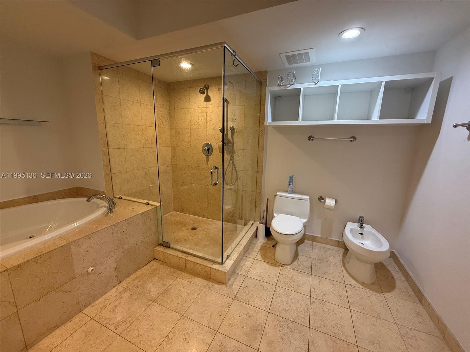 1830 Ocean Dr 3006 photo 19