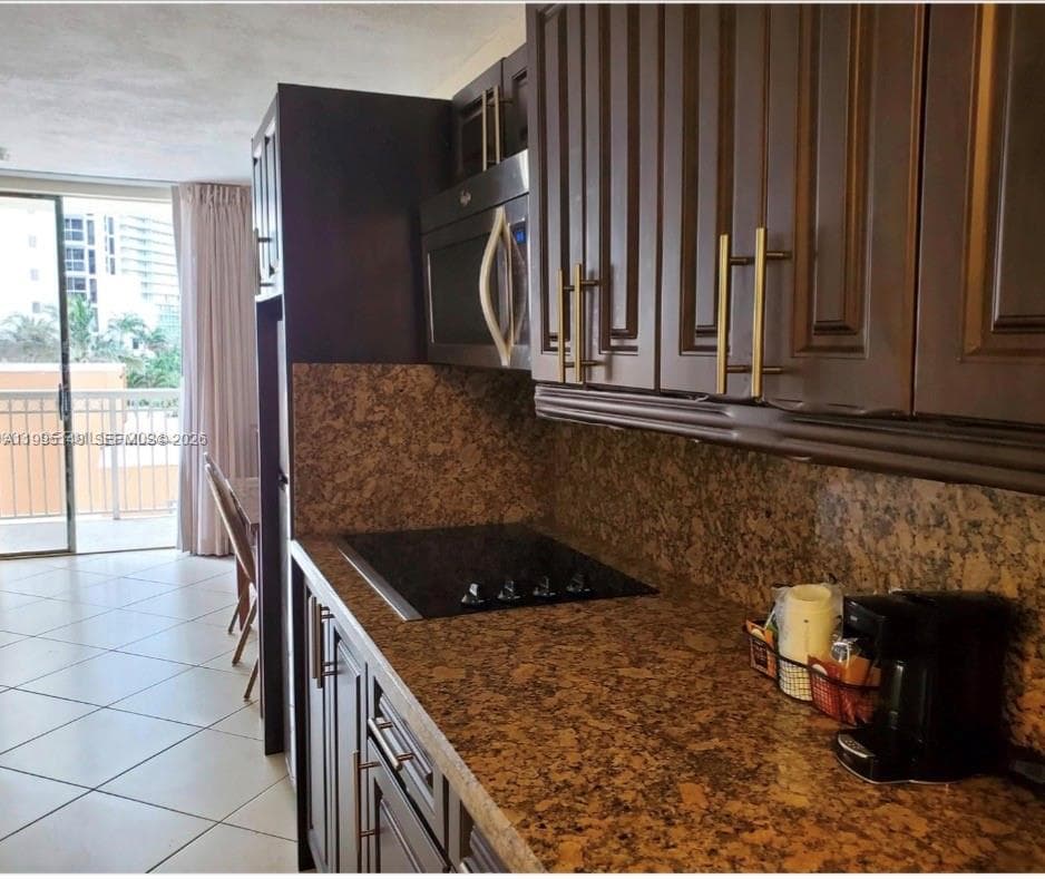 19201 Collins Ave 302 photo 7