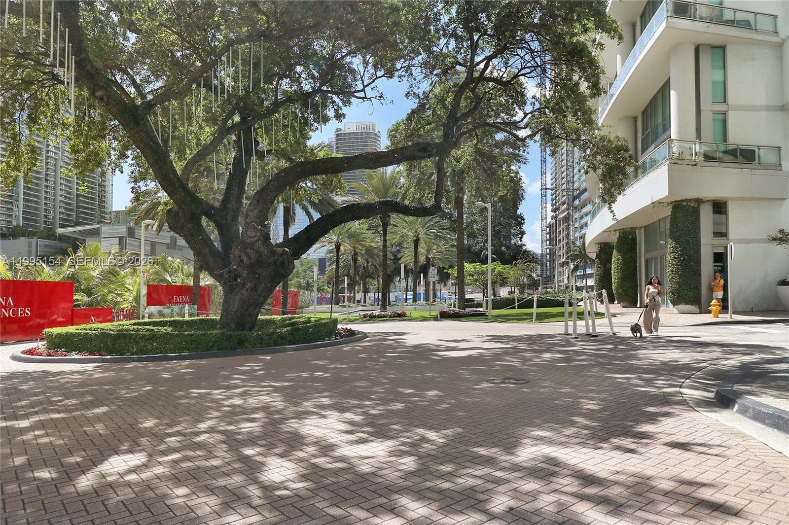 350 Miami Ave 4110 photo 3