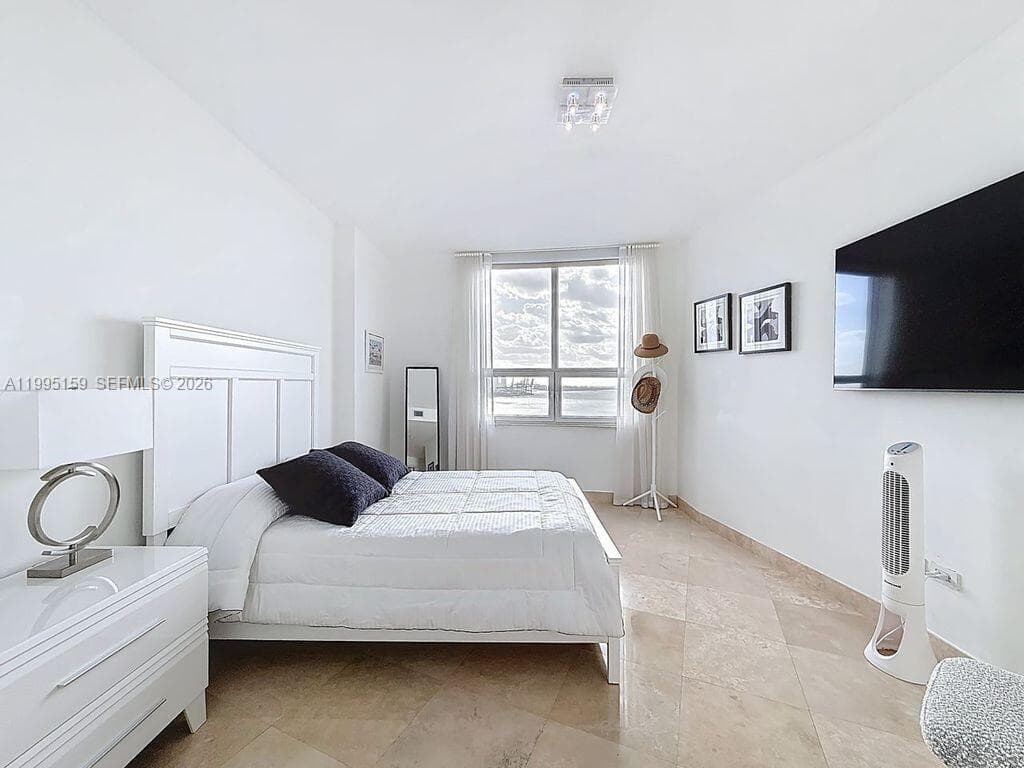 808 Brickell Key Dr 2002 photo 16