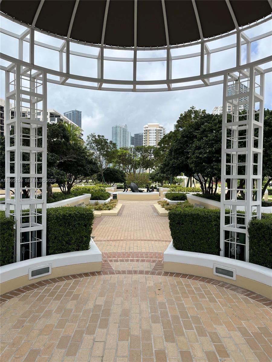 808 Brickell Key Dr 2002 photo 8