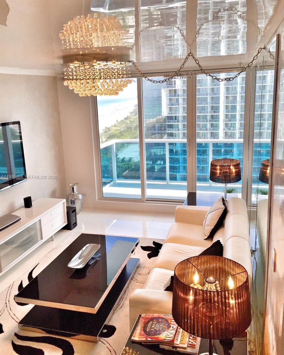 2301 Collins Ave 1507 photo 2