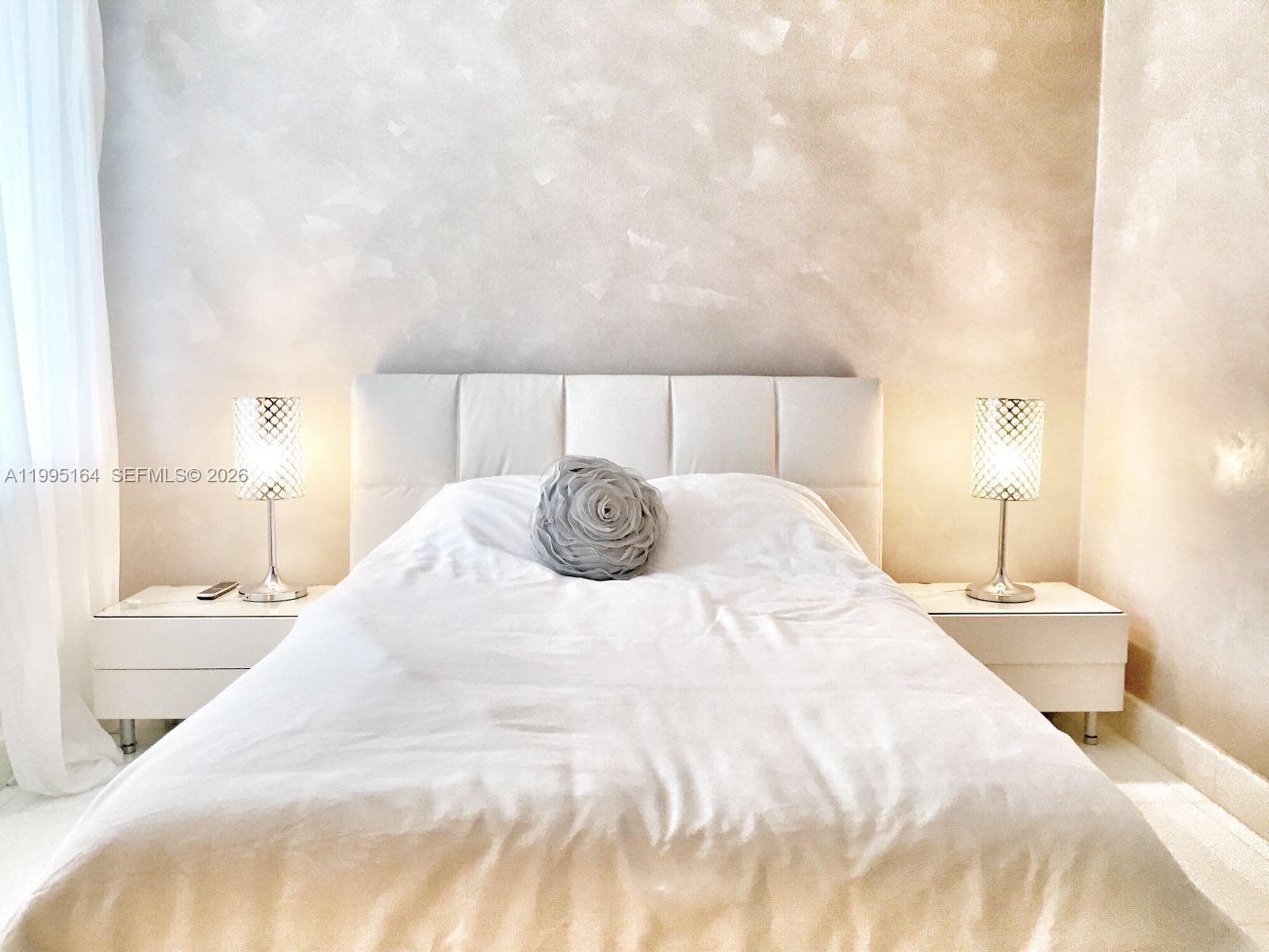 2301 Collins Ave 1507 photo 16