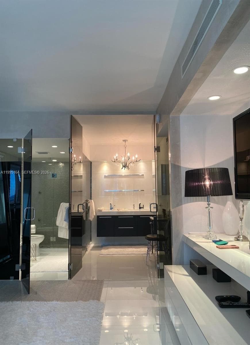 2301 Collins Ave 1507 photo 9