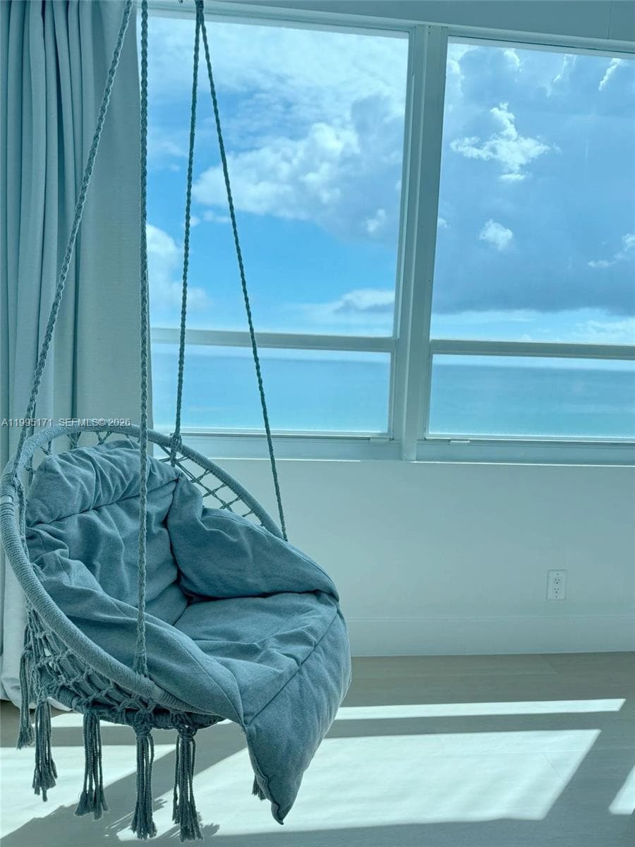 5445 Collins Ave 635 photo 3