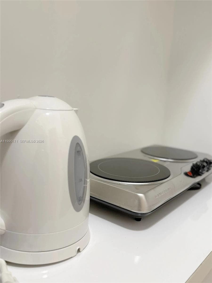 5445 Collins Ave 635 photo 9