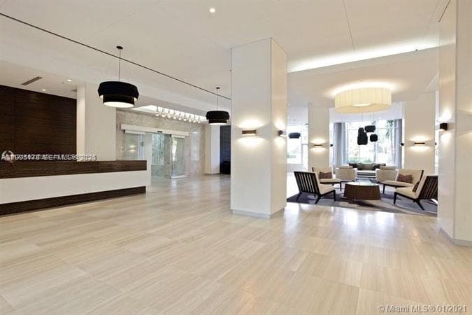 100 Bayview Dr 1405 photo 4