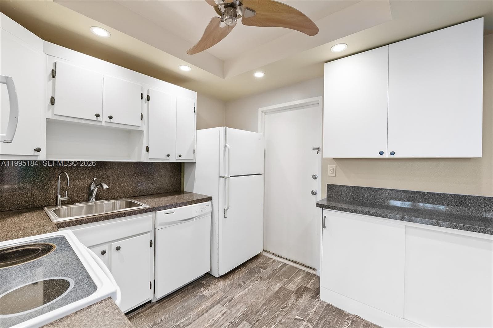 888 Intracoastal Dr 8B photo 12
