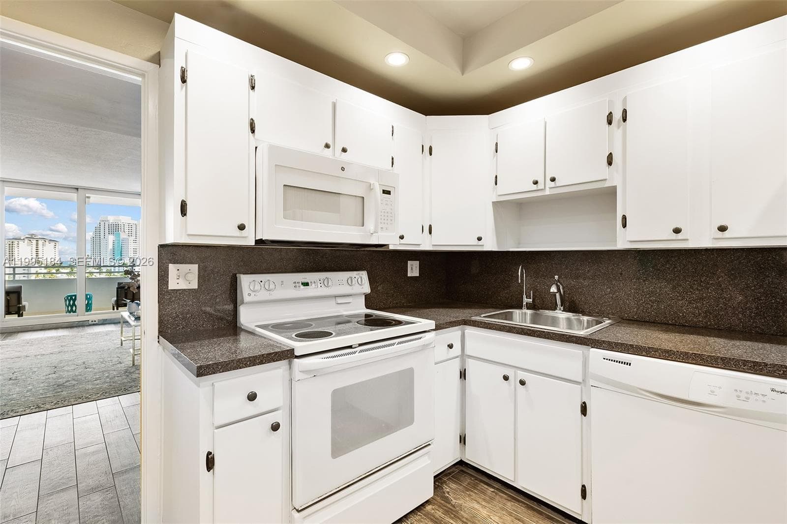 888 Intracoastal Dr 8B photo 8