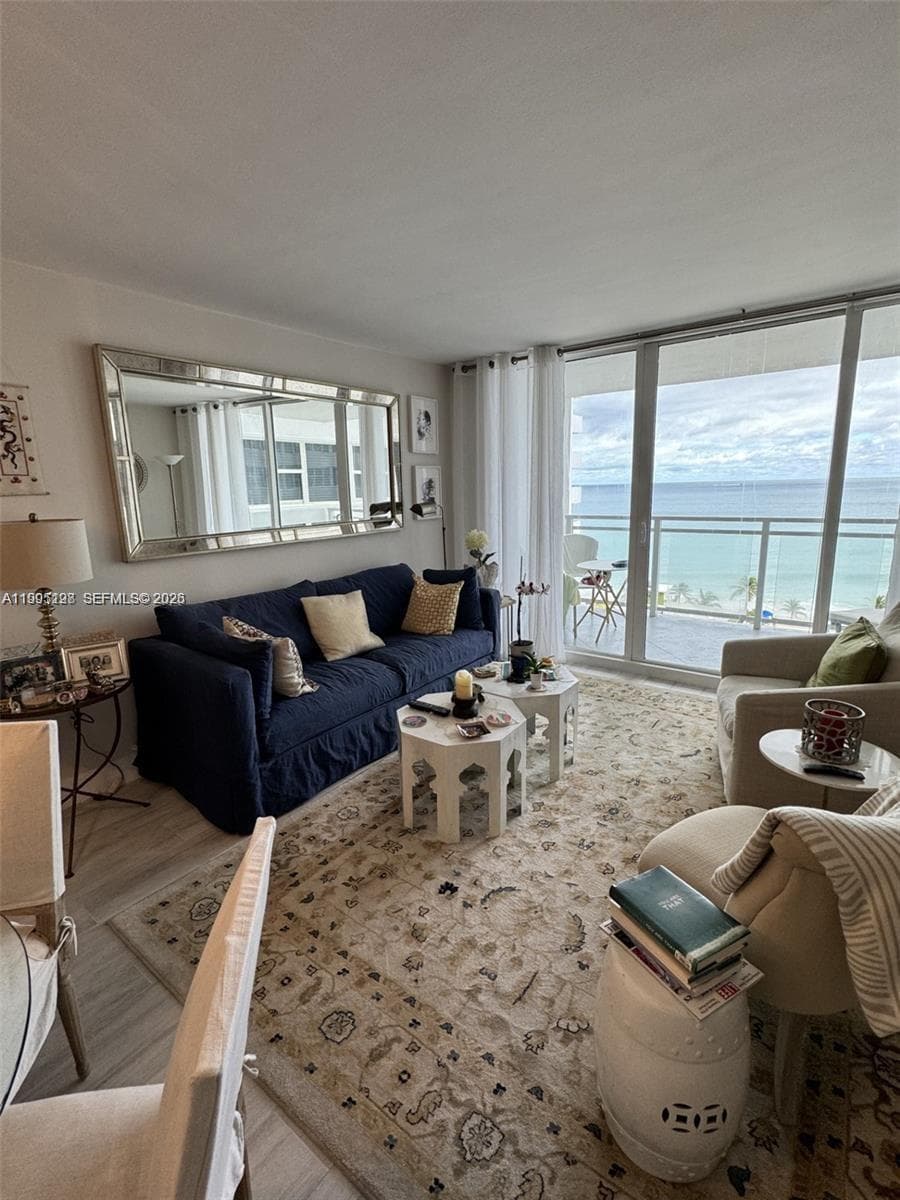 2030 Ocean Dr 815 photo 5